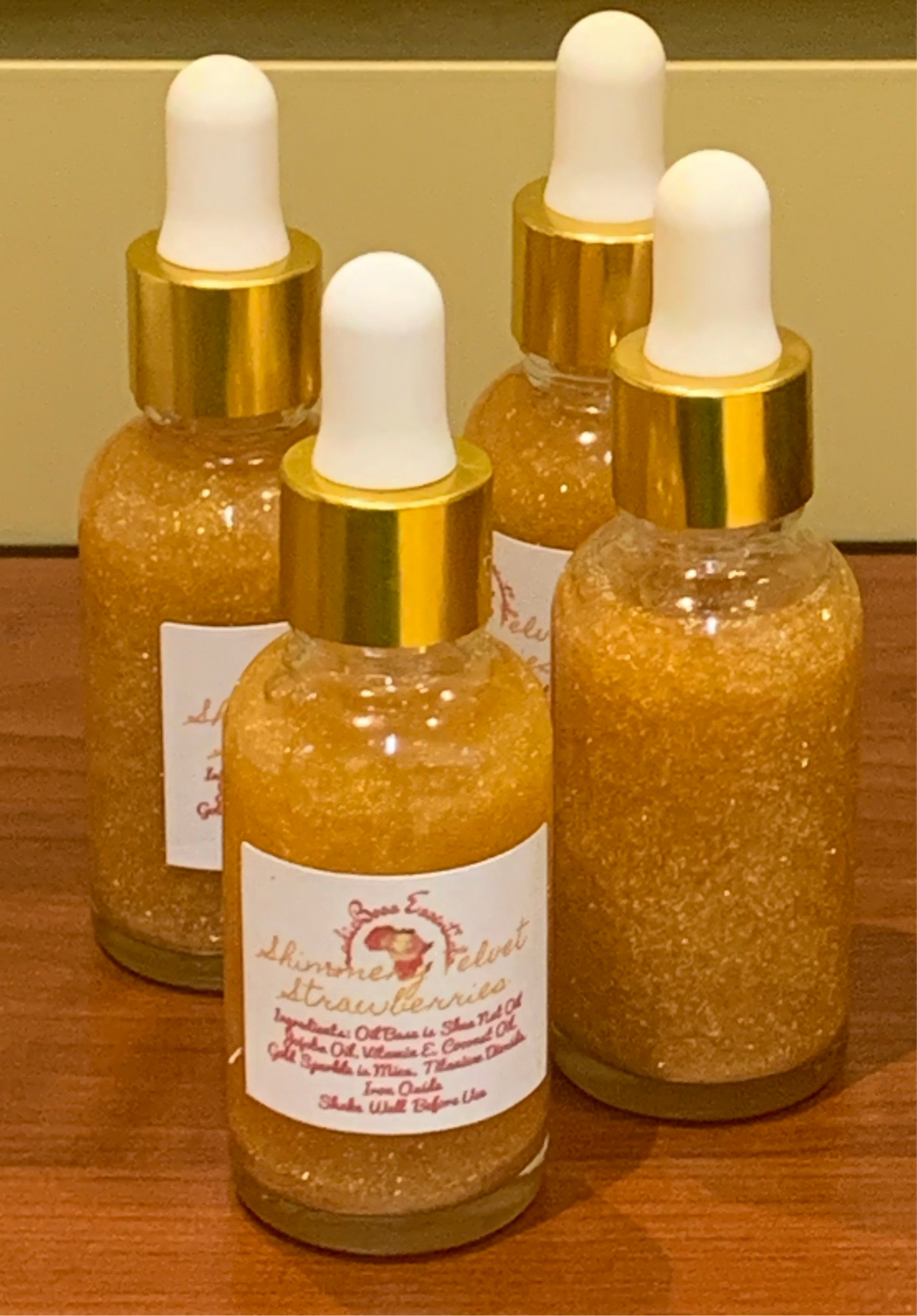 ✨ Shimmery Velvet Strawberries Body Oil